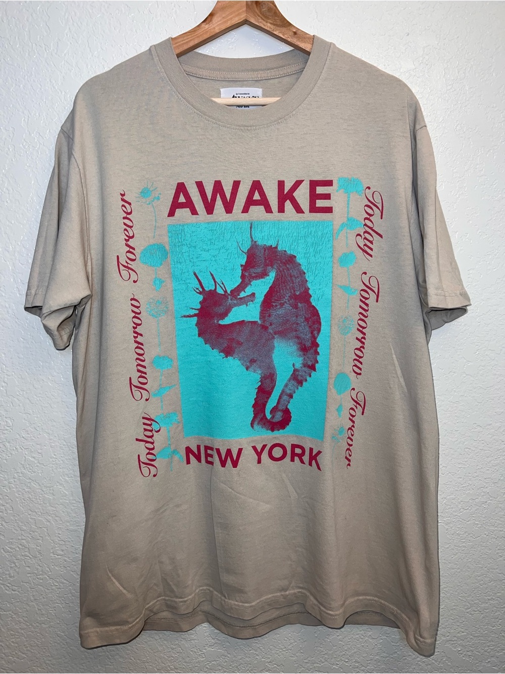 Awake NY Khaki Seahorse T-shirt Size Large